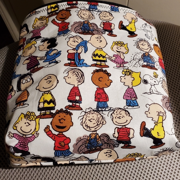 Peanuts snoopy charlie brown makeup travel… - Picture 4 of 6